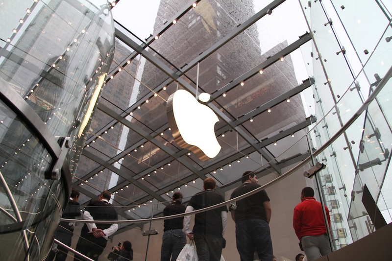 Illustration for article titled Apple Store Gallery
